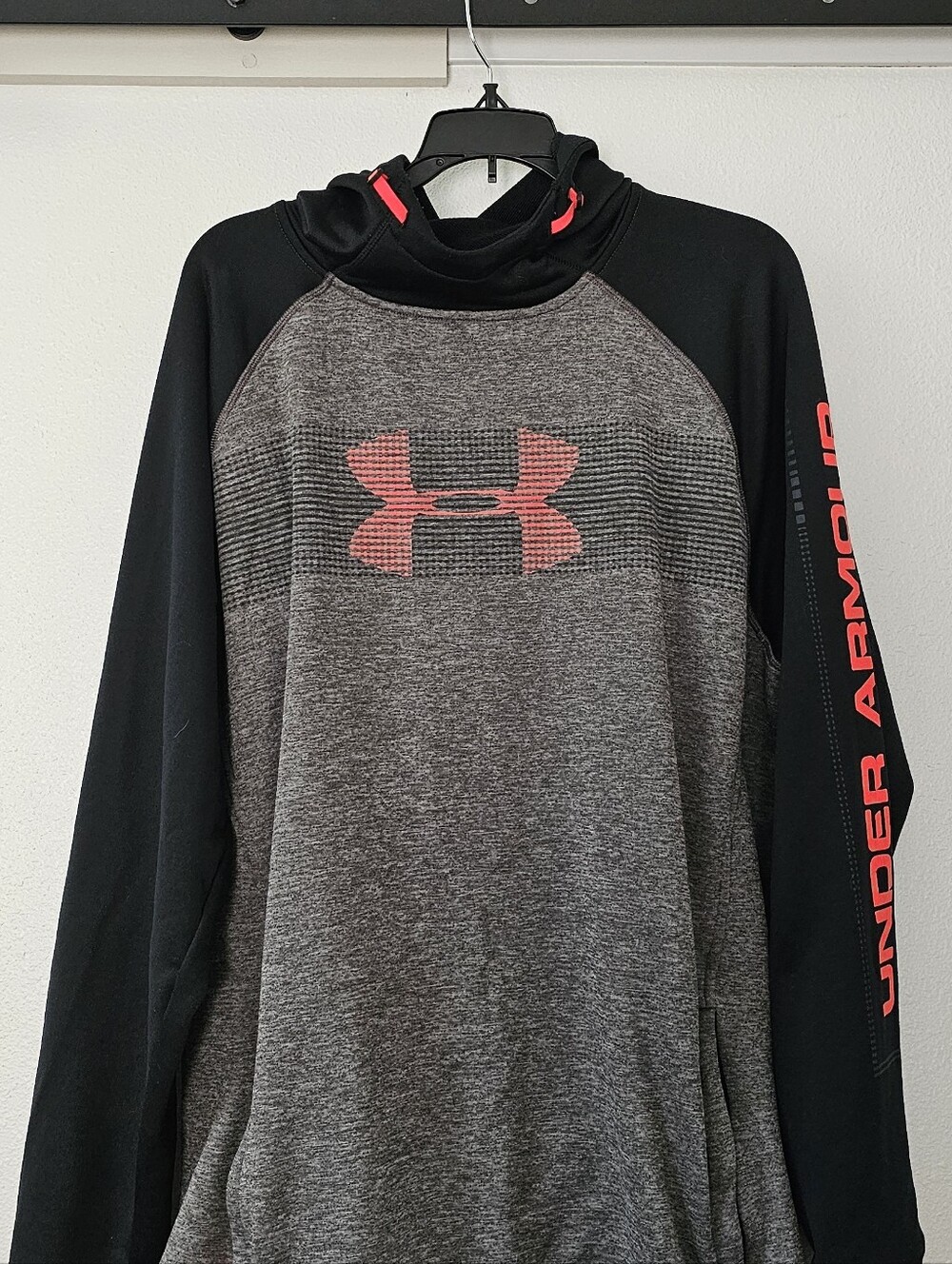 Under Armour Men’s Gray & Black Hooded Performance Pullover with Orange Accent